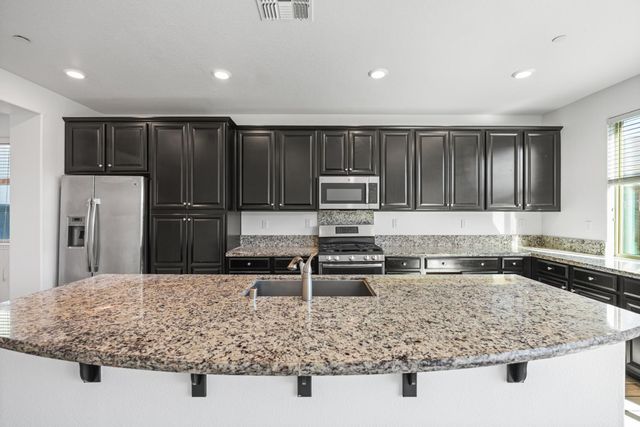 9362 Bear Grass Cir, Sacramento, CA 95829