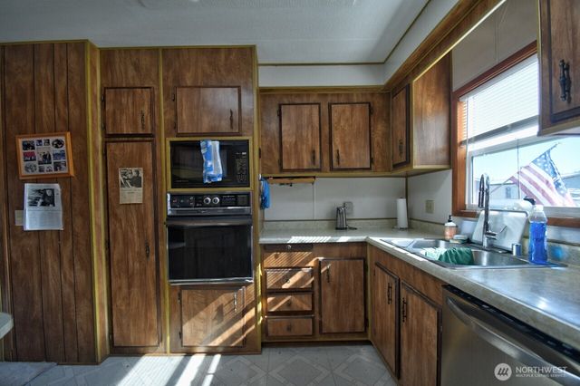 172 Nix Lane, Centralia, WA 98531