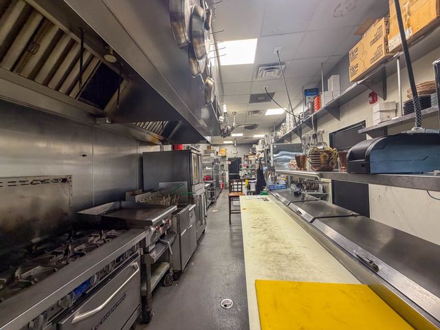 8347 Grand Avenue, River Grove, IL 60171