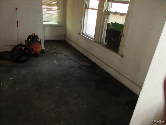 2403 Grand Avenue, Granite City, IL 62040