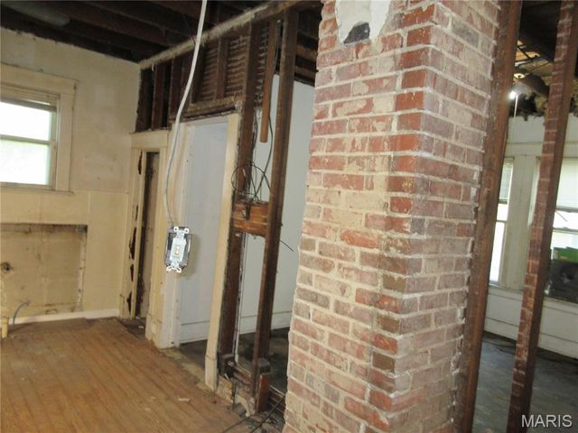 2403 Grand Avenue, Granite City, IL 62040