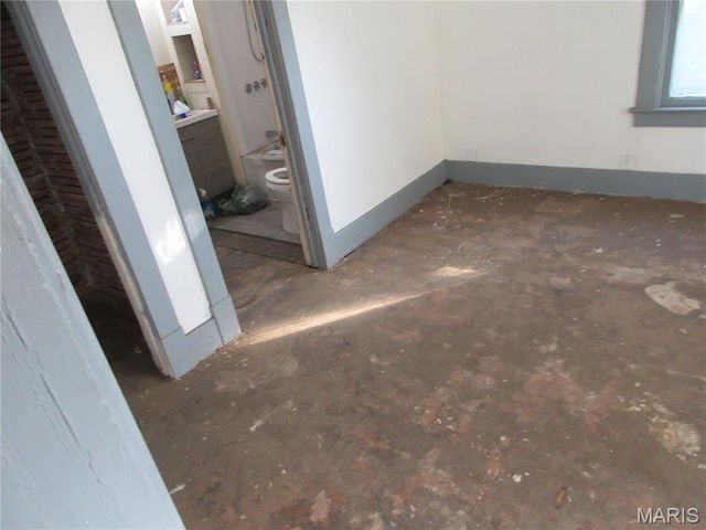 2403 Grand Avenue, Granite City, IL 62040