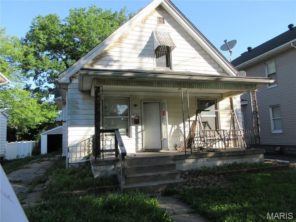 2403 Grand Avenue, Granite City, IL 62040