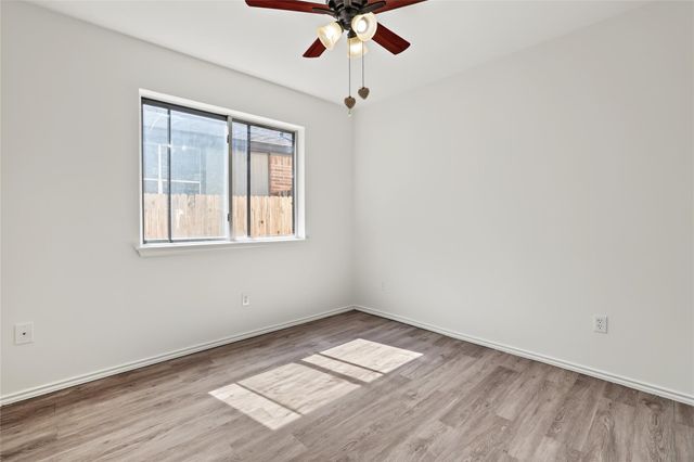 1202 Ivybridge DR, Pflugerville, TX 78660