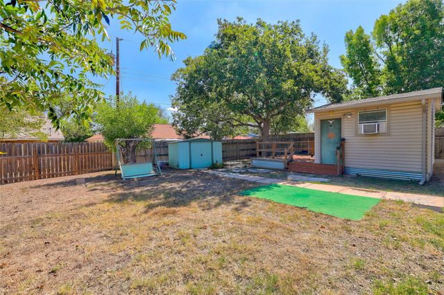 1202 Ivybridge DR, Pflugerville, TX 78660