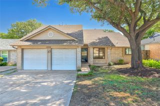 1202 Ivybridge DR, Pflugerville, TX 78660