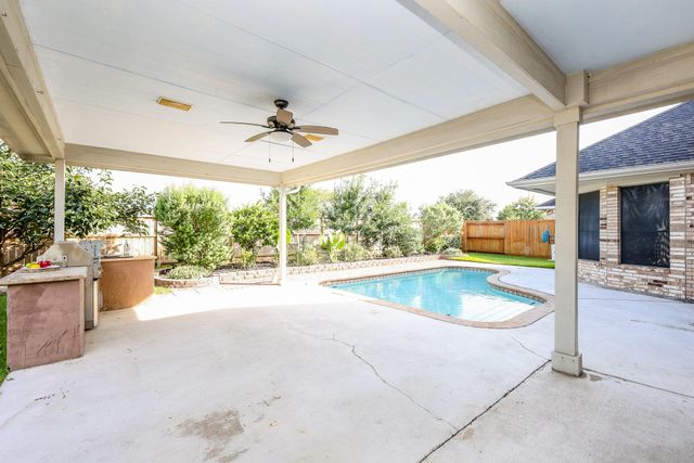 2814 Keagan Falls Drive, Manvel, TX 77578