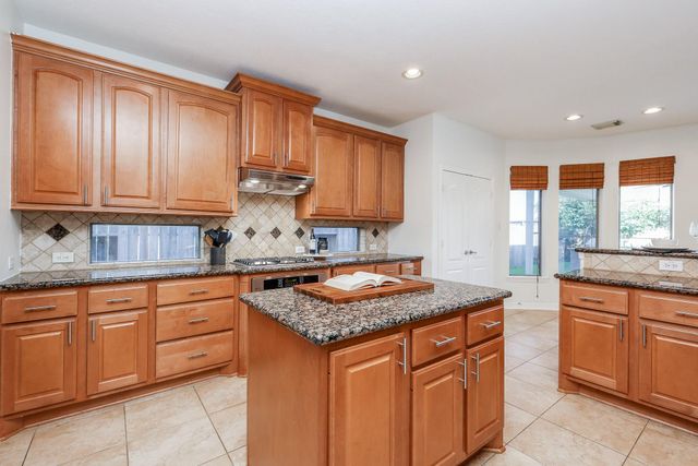 2814 Keagan Falls Drive, Manvel, TX 77578