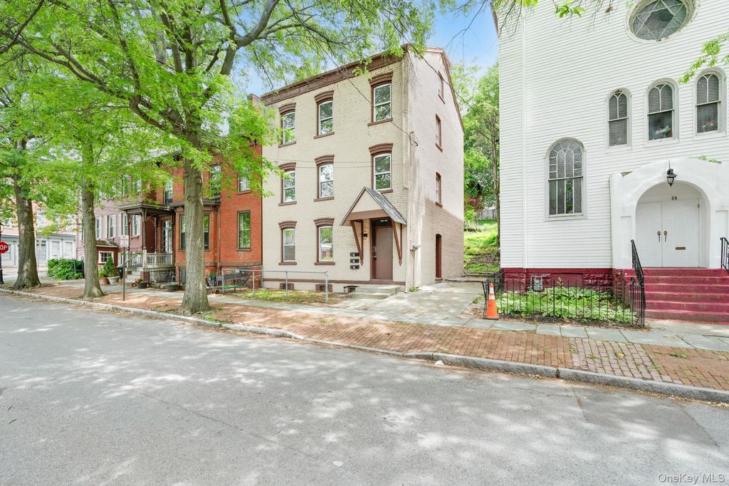 37 S Bridge Street, Poughkeepsie, NY 12601