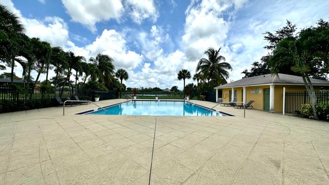 1632 Meadows Circle W, Boynton Beach, FL 33436