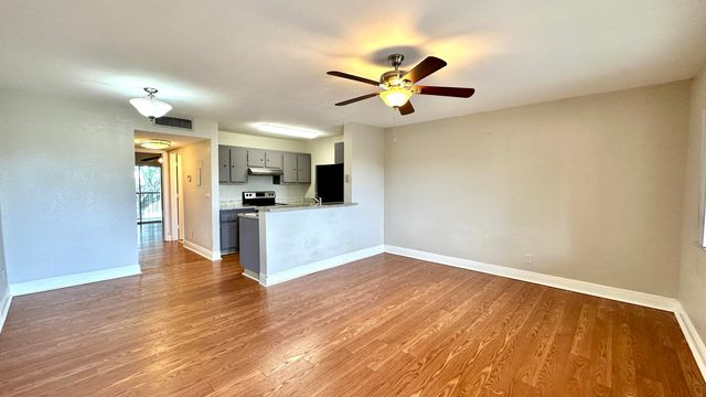 1632 Meadows Circle W, Boynton Beach, FL 33436