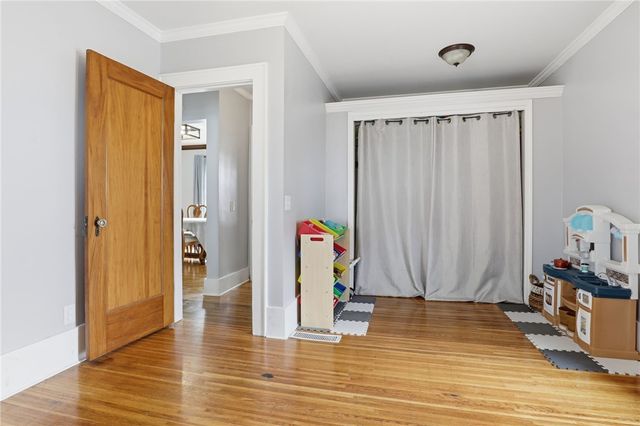 71 Curtice Rd, Irondequoit, NY 14617