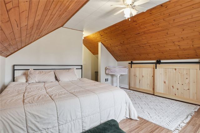 71 Curtice Rd, Irondequoit, NY 14617