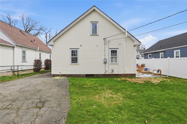 71 Curtice Rd, Irondequoit, NY 14617