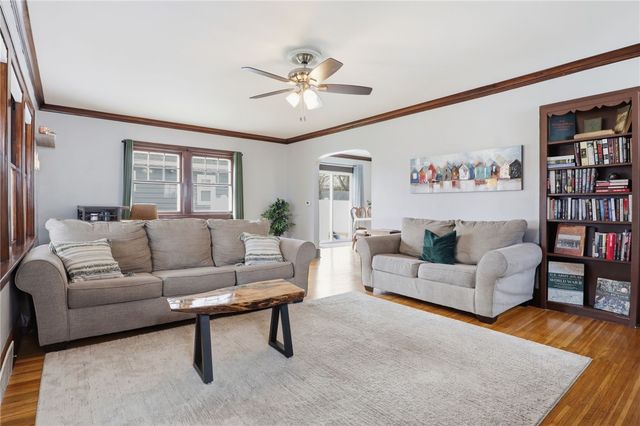 71 Curtice Rd, Irondequoit, NY 14617