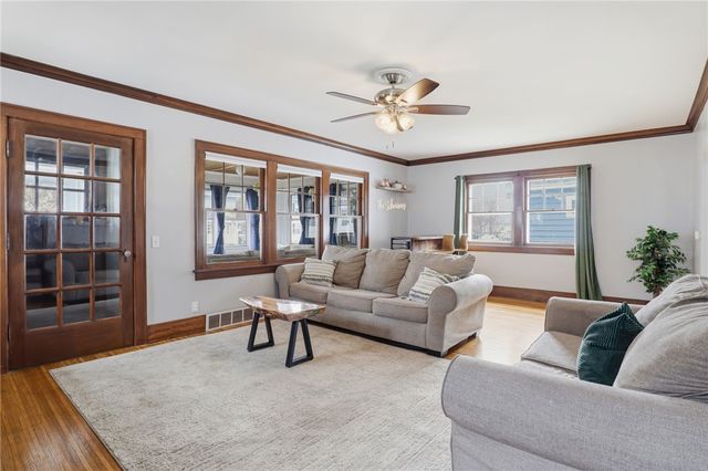 71 Curtice Rd, Irondequoit, NY 14617