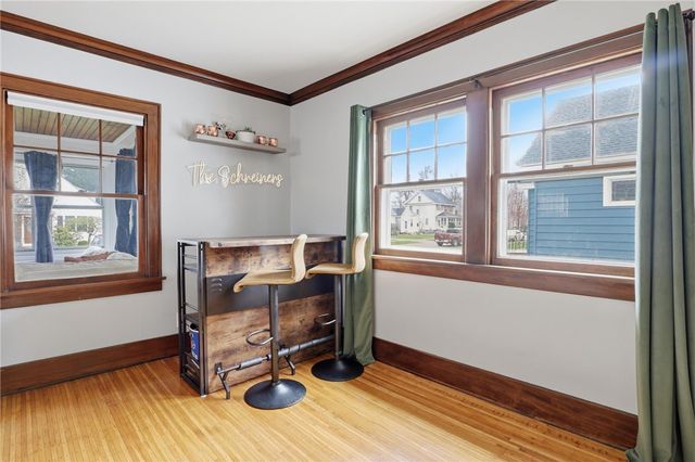 71 Curtice Rd, Irondequoit, NY 14617