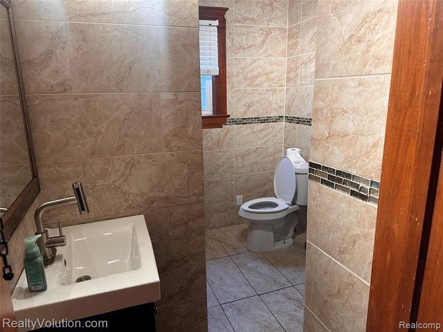 385 N Main Street, Imlay City, MI 48444