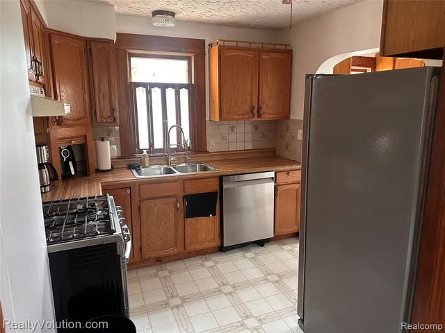385 N Main Street, Imlay City, MI 48444