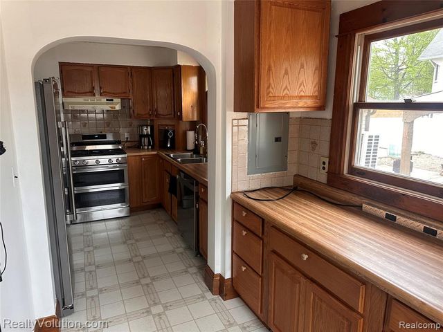 385 N Main Street, Imlay City, MI 48444