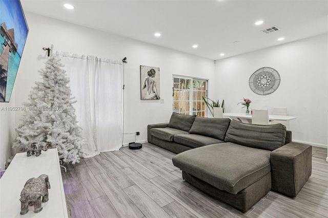 2307 Washington St 5, Hollywood, FL 33020