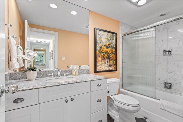 603 LONGBOAT CLUB ROAD 202N, Longboat Key, FL 34228
