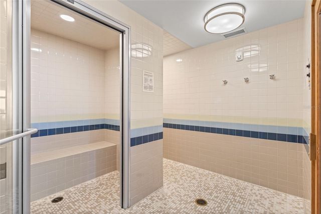 603 LONGBOAT CLUB ROAD 202N, Longboat Key, FL 34228