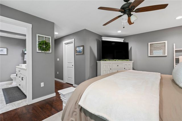 216 W Bush Street, Prairie Grove, AR 72753