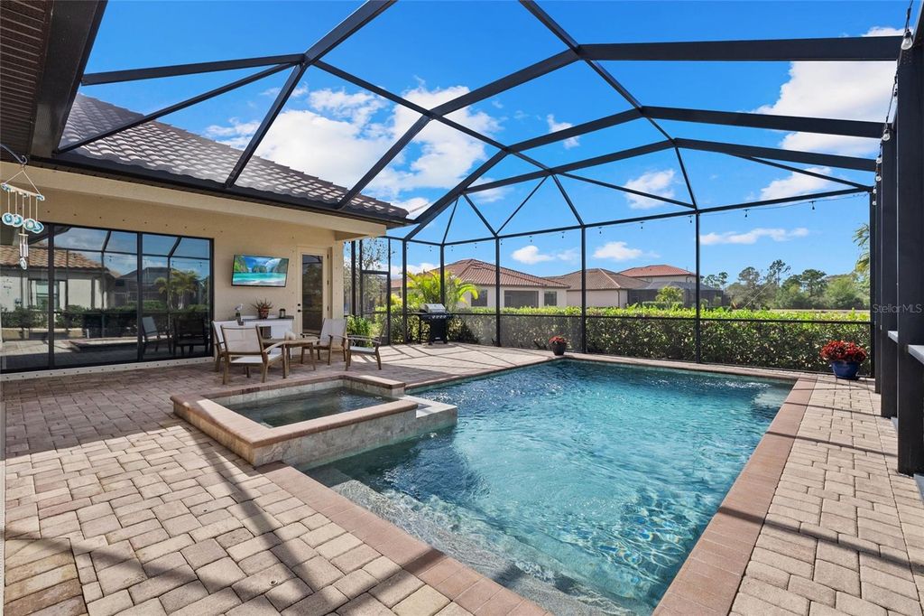 Image 30 of property listing at 20655 VALPRATO COURT, Venice, FL 34293