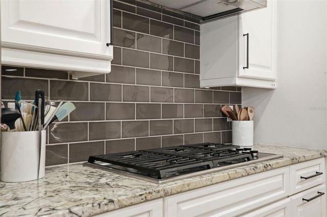 2165 MAJESTIC OAKS BOULEVARD, Clearwater, FL 33759