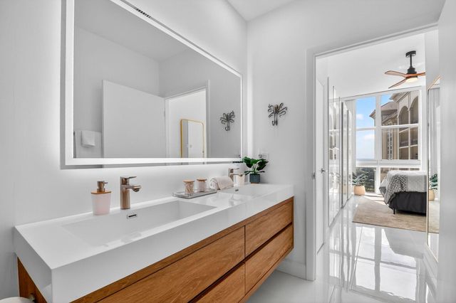 550 Okeechobee Boulevard Lph-07, West Palm Beach, FL 33401