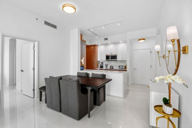 550 Okeechobee Boulevard Lph-07, West Palm Beach, FL 33401