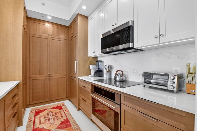 550 Okeechobee Boulevard Lph-07, West Palm Beach, FL 33401