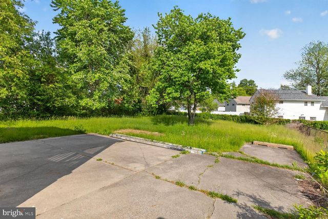 3303 FAIRVIEW RD, Gwynn Oak, MD 21207