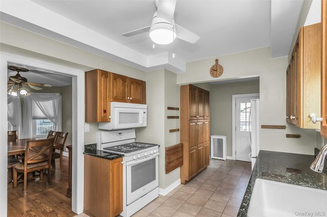 43 Elm Street, Lynbrook, NY 11563