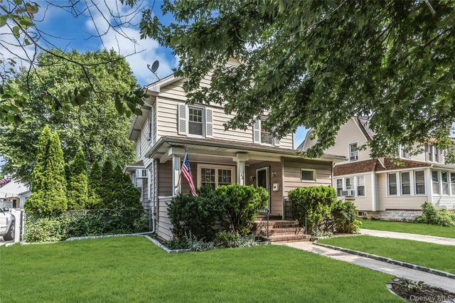 43 Elm Street, Lynbrook, NY 11563