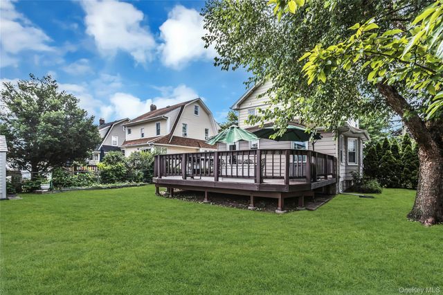 43 Elm Street, Lynbrook, NY 11563