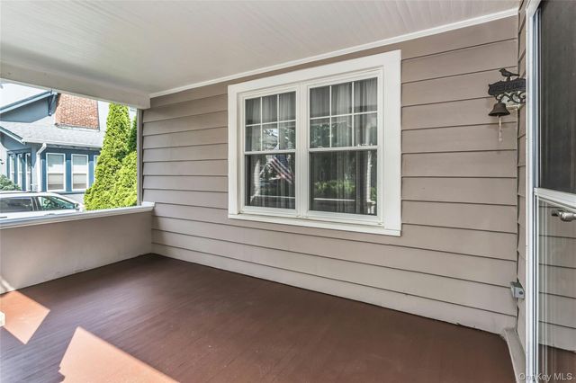 43 Elm Street, Lynbrook, NY 11563