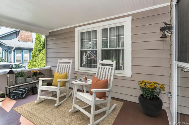 43 Elm Street, Lynbrook, NY 11563