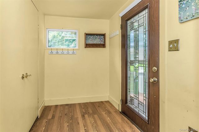43 Elm Street, Lynbrook, NY 11563