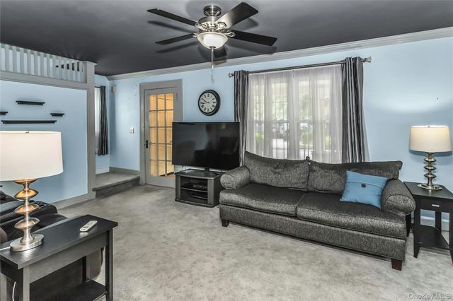 43 Elm Street, Lynbrook, NY 11563
