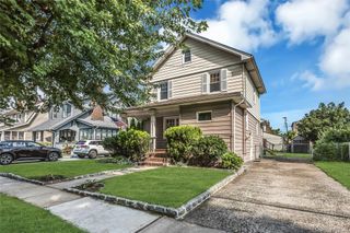 43 Elm Street, Lynbrook, NY 11563
