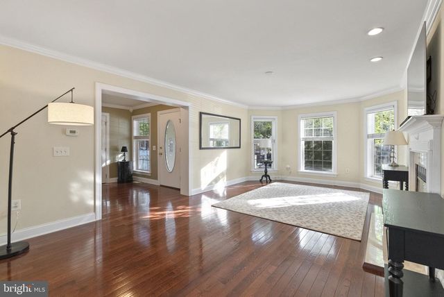 401 FARNSWORTH AVE, Bordentown, NJ 08505