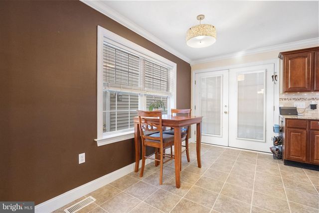 401 FARNSWORTH AVE, Bordentown, NJ 08505