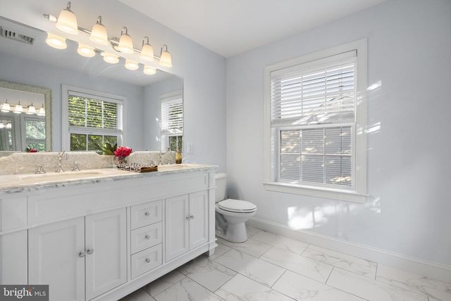 401 FARNSWORTH AVE, Bordentown, NJ 08505