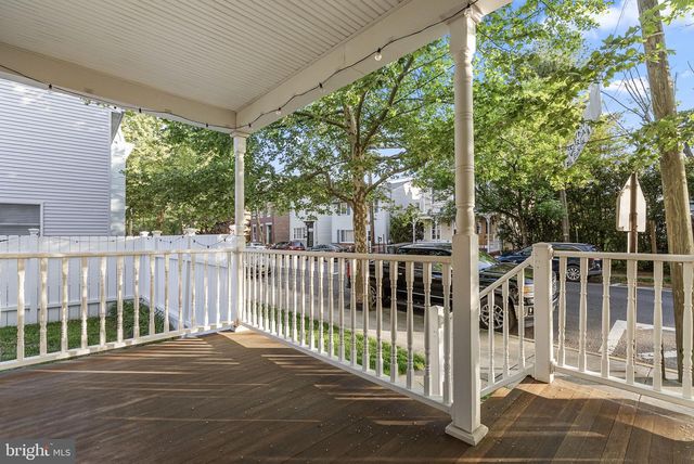 401 FARNSWORTH AVE, Bordentown, NJ 08505