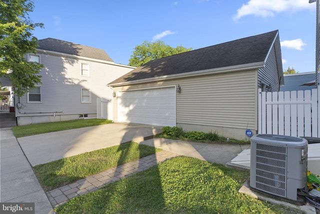 401 FARNSWORTH AVE, Bordentown, NJ 08505