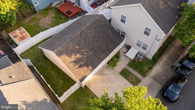 401 FARNSWORTH AVE, Bordentown, NJ 08505