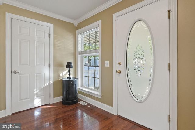 401 FARNSWORTH AVE, Bordentown, NJ 08505