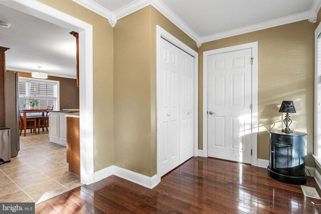 401 FARNSWORTH AVE, Bordentown, NJ 08505
